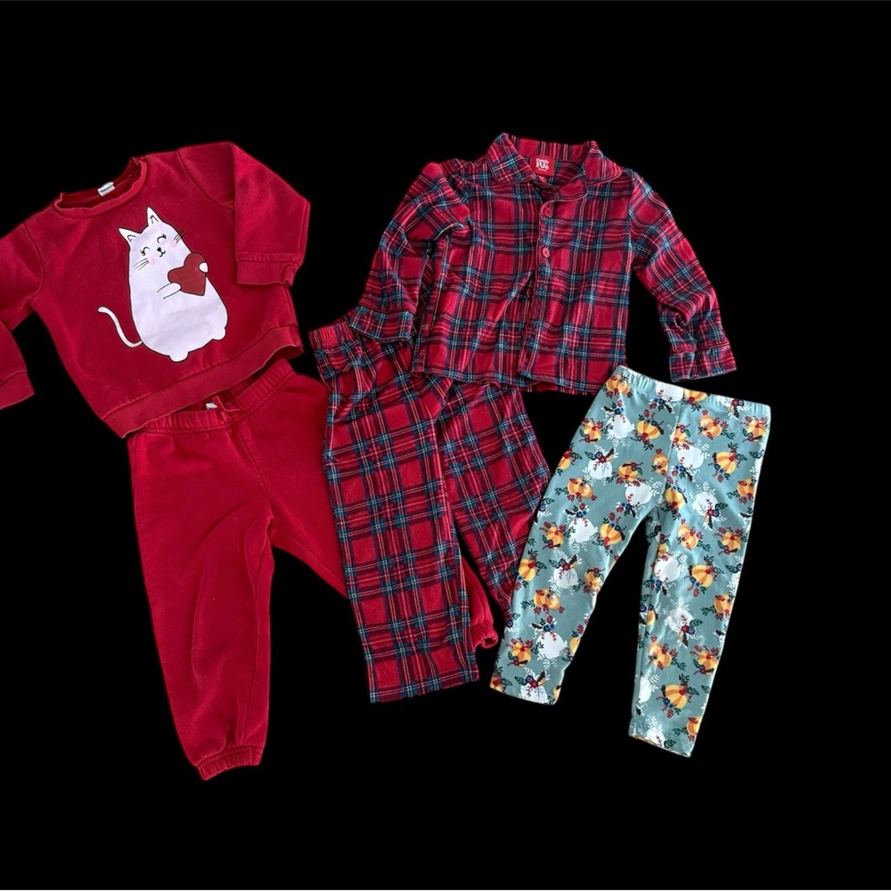4T Girl’s bundle clothes Red Plaid pj set, sweat set & fleece leggings